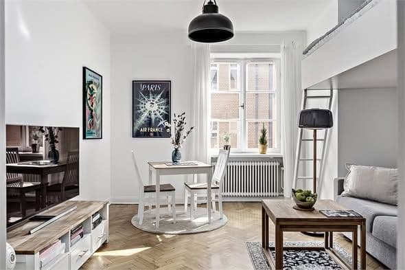 Charmig 1:a i SOFO med loft & hiss