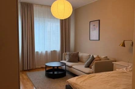 Charmig 1:a på Södermalm nära T-bana